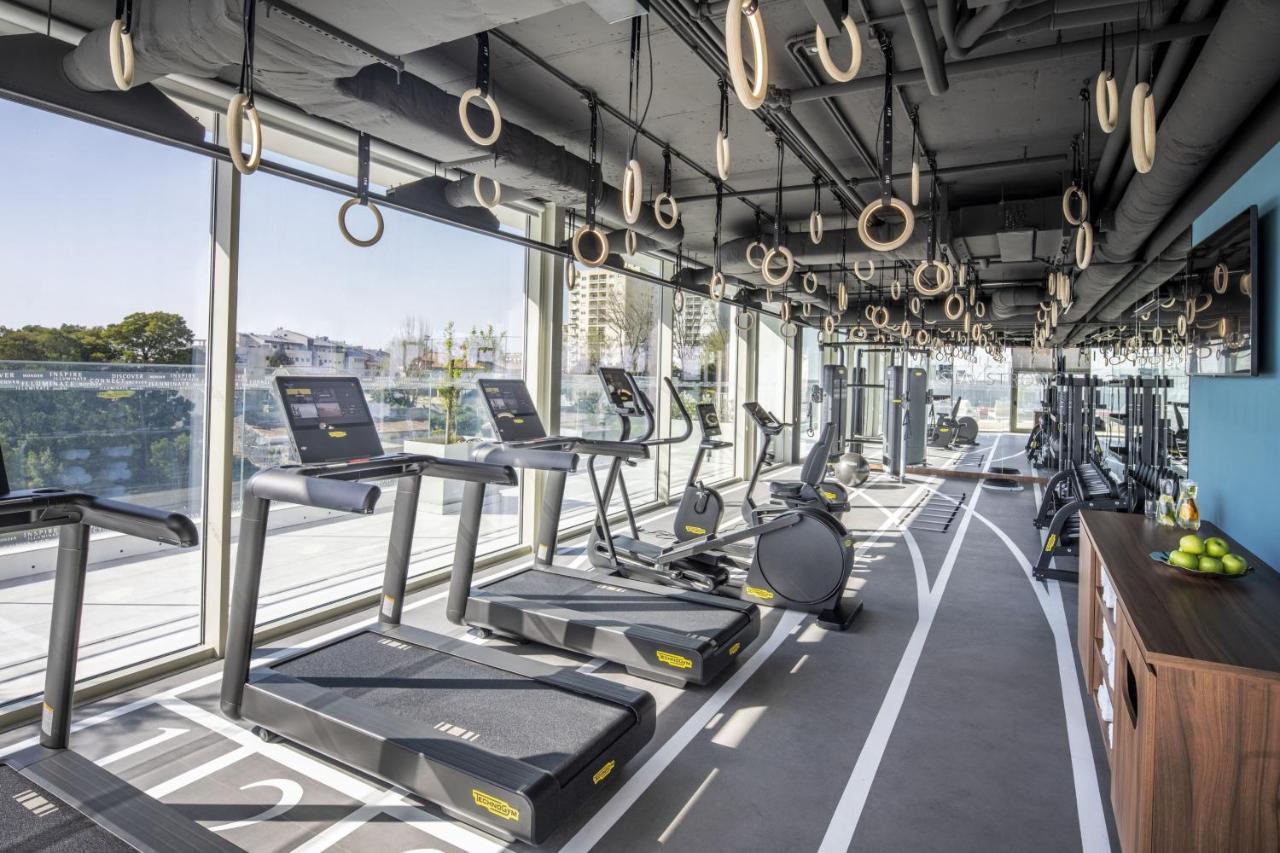 Renaissance Porto Lapa Hotel Екстериор снимка The gym at the 100m² Sky Club