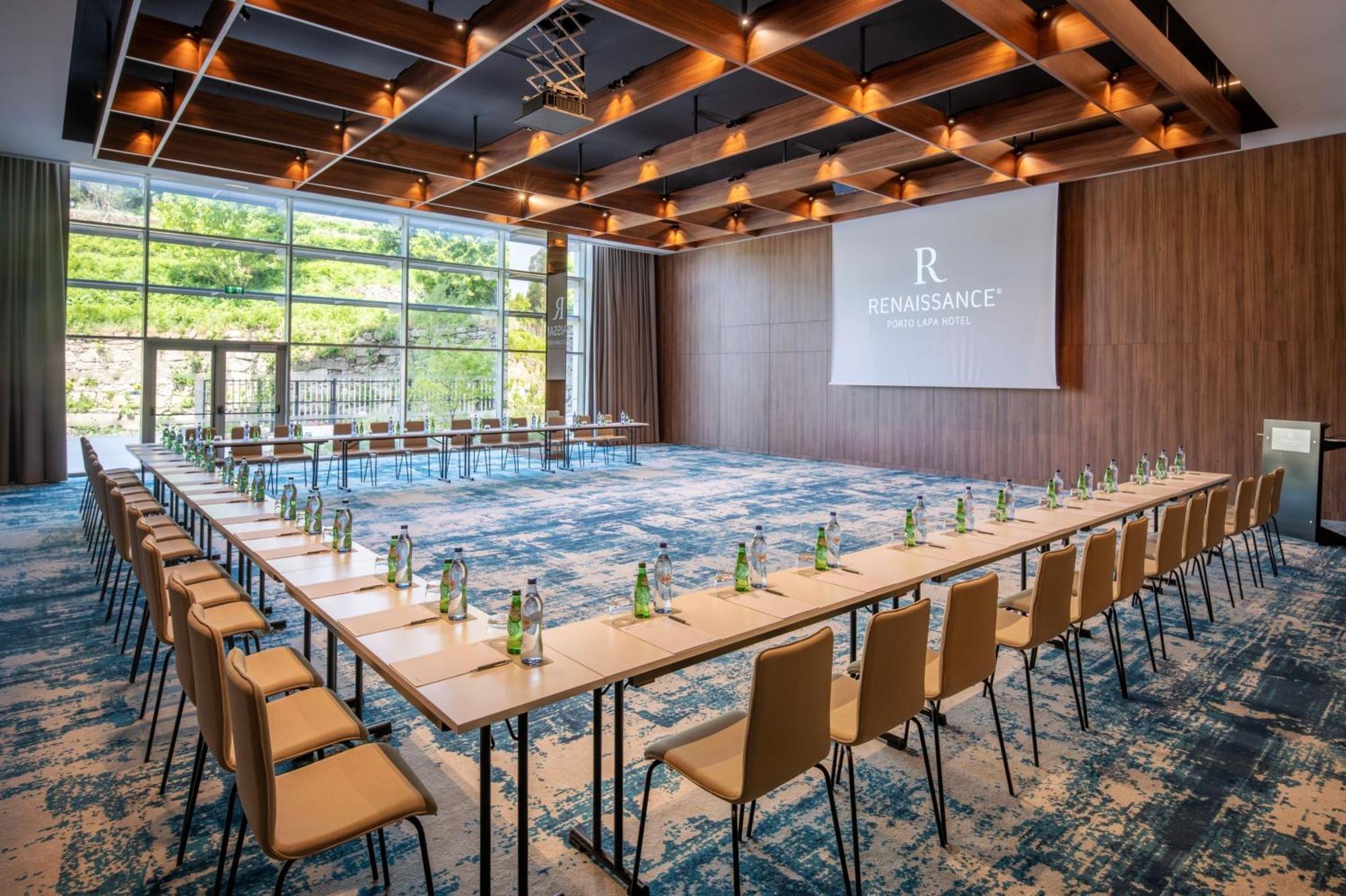 Renaissance Porto Lapa Hotel Екстериор снимка Meeting room