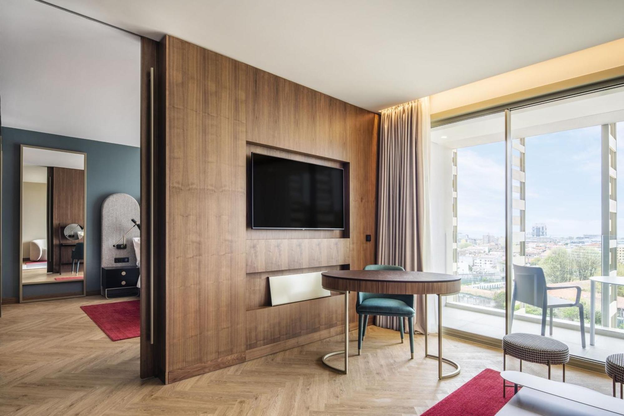 Renaissance Porto Lapa Hotel Екстериор снимка Suite
